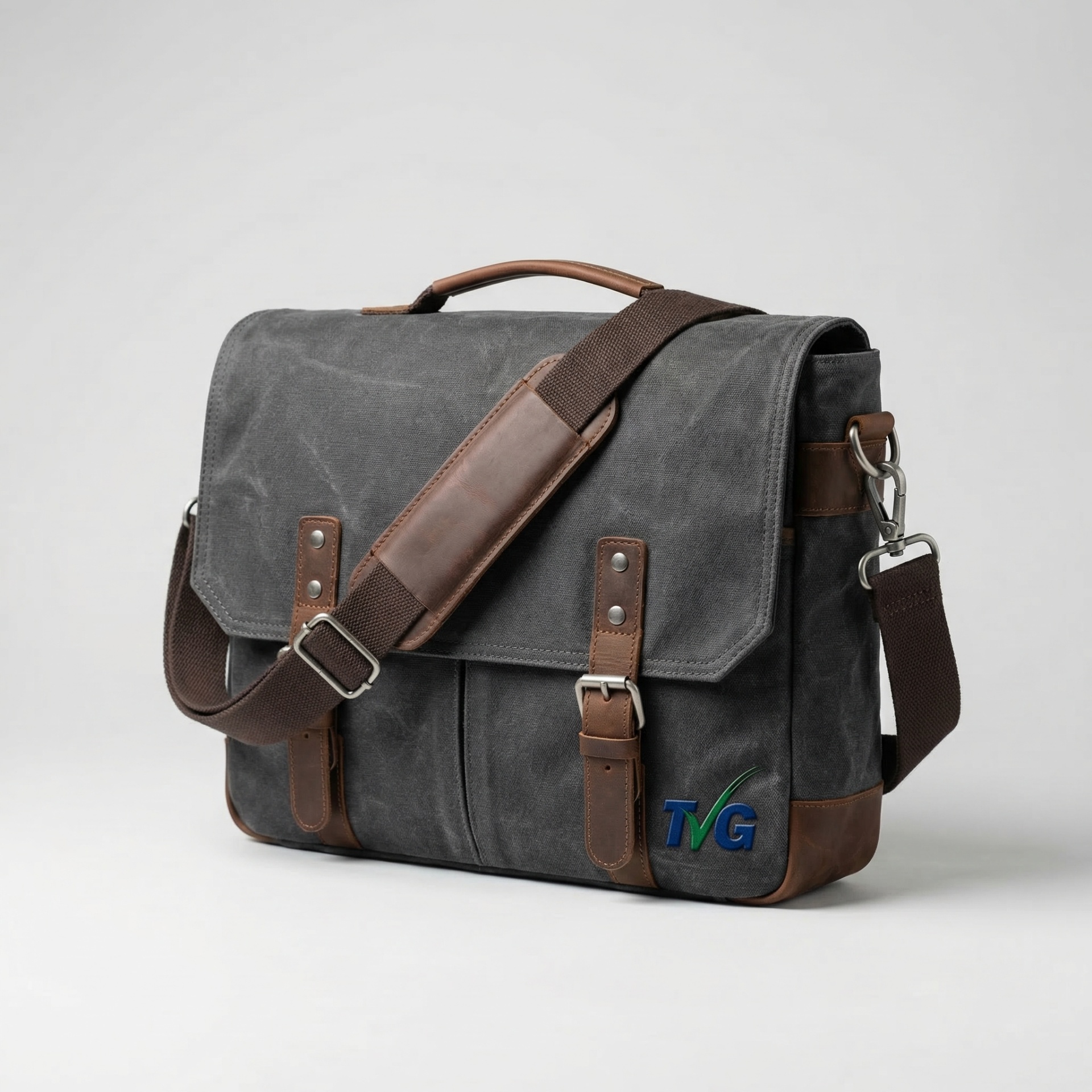 Branded messenger bag as a partner gift idea